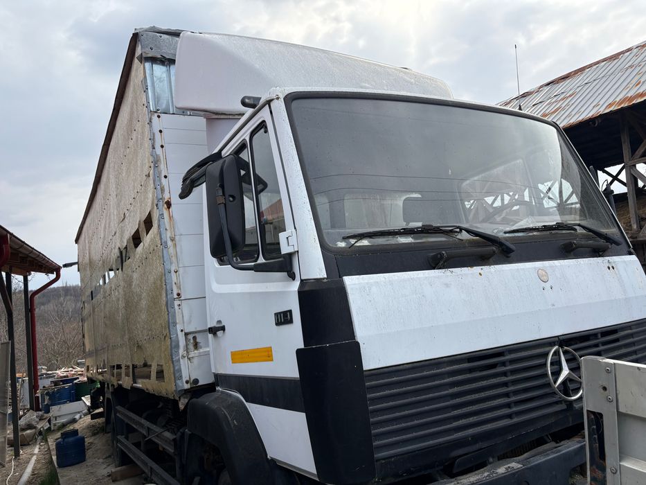 Camion Mercedes Benz 814