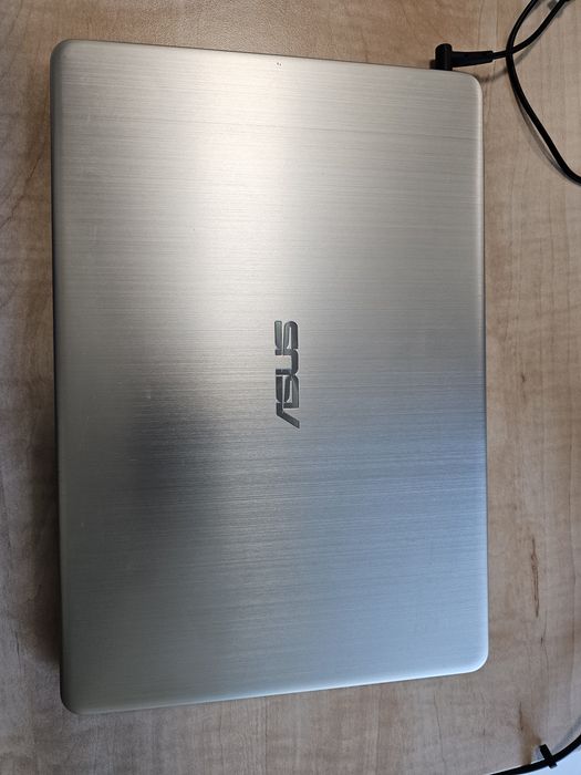 Laptop asus S406U pentru piese
