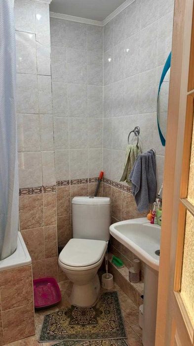 Продам 2 комн. кв. район Достык Мола