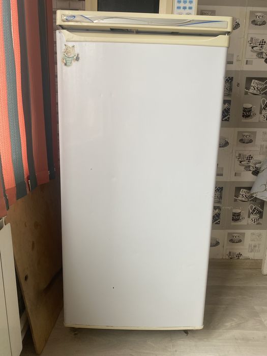 Продам холодильник