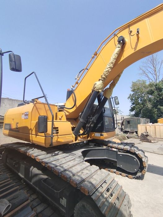 Карьерный экскаватор liugong 922 1.2 куба