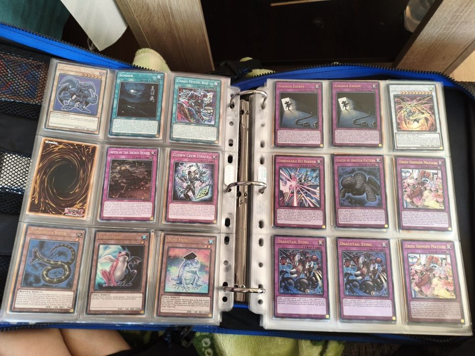 Yu gi oh карти много