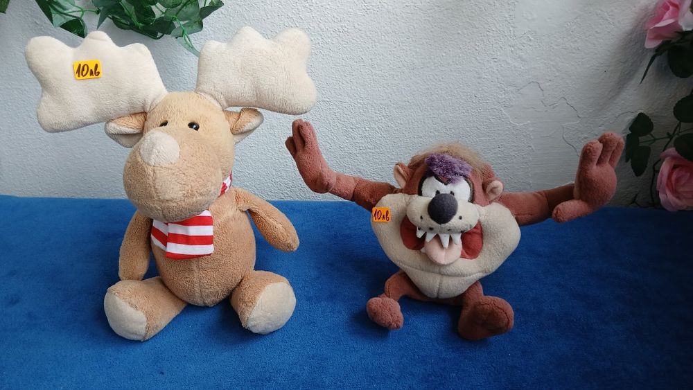 Плюшени играчки различни големини и разцветки любими на малките деца.