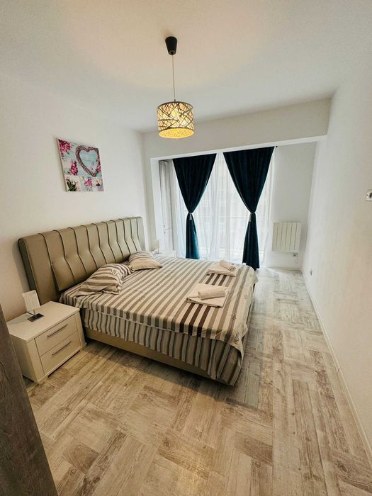 Apartamente 3 camere lux regim hotelier/pe zi Mamaia Nord/Loft langa plaja De Silva Residence cu parcare
