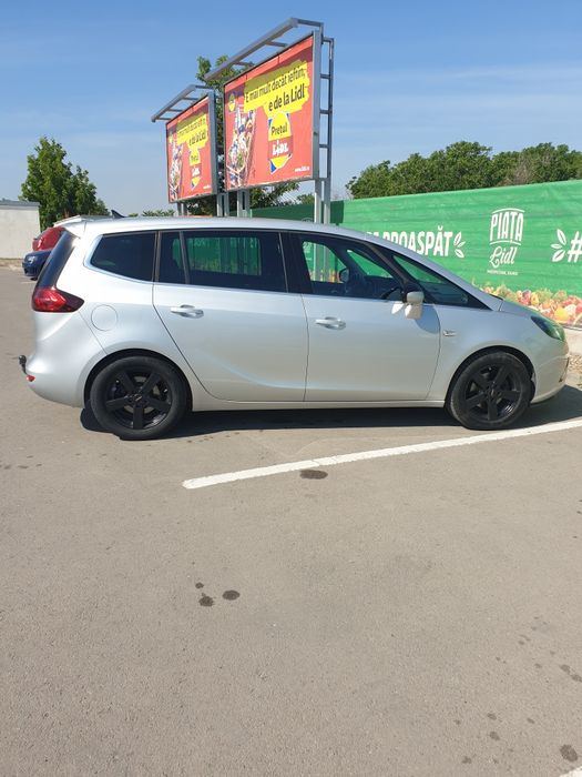 Vând Schimb Opel zafira c 2015 euro 6 diesel 1.6