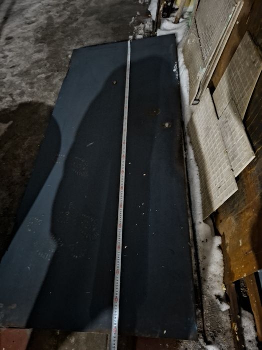 Продаю дверь металическую