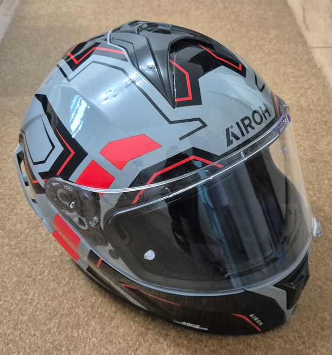 Мотошлем Airoh скидка 50%, модель: SPARK 2 DART RED GLOSS