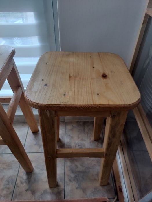 Set 2 scaune rustice