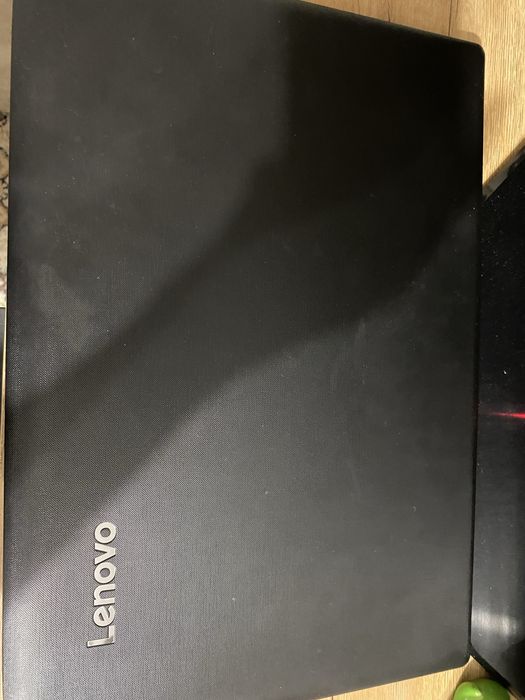 Ноутбук lenovo.
