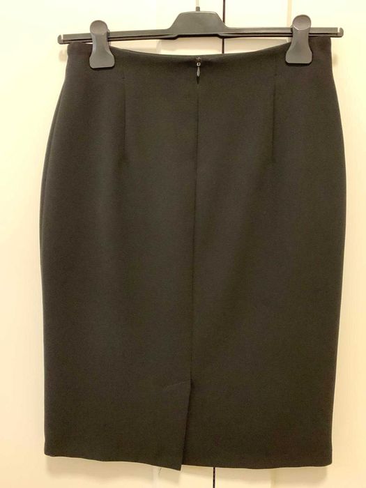 Costum dama MIZAR, sacou marime 40, fusta marime 42, negru cu broderie