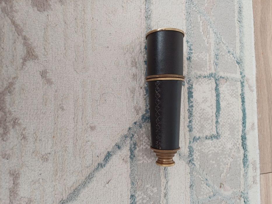 Монокуляр шыққан жері Лондон