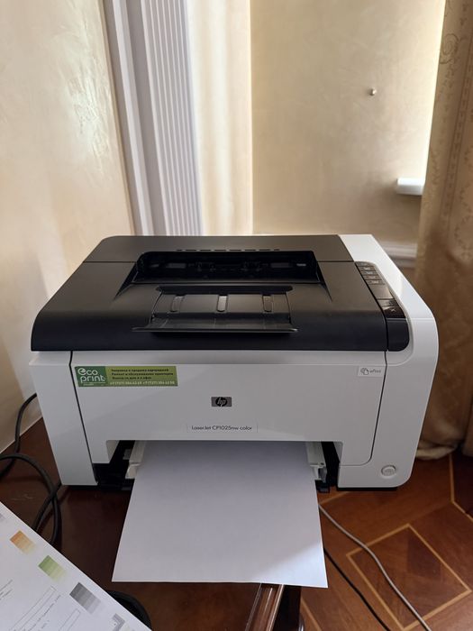 Цветной принтер HP LaserJet
