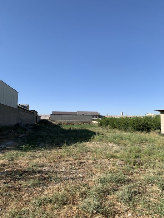 Срочно уй сотилади сув ва газ бор, сотихини булиб бериш имкони мавжуд