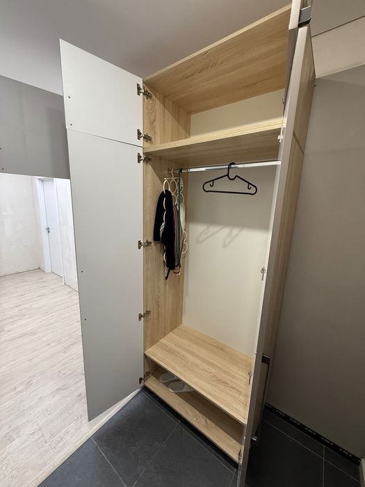 Шкаф для вещей в прихожую