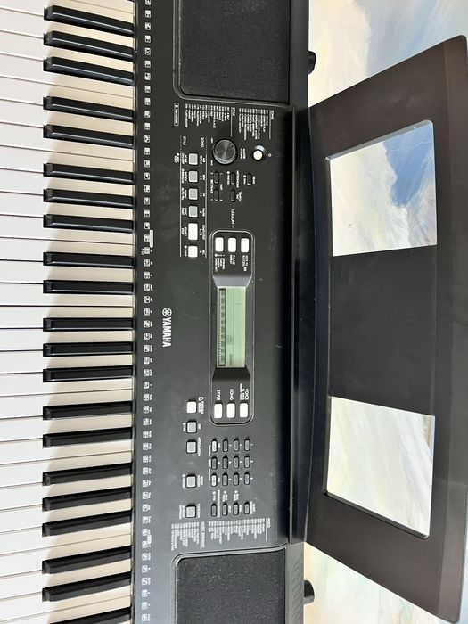 Vand pian electric Yamaha Psr 373
