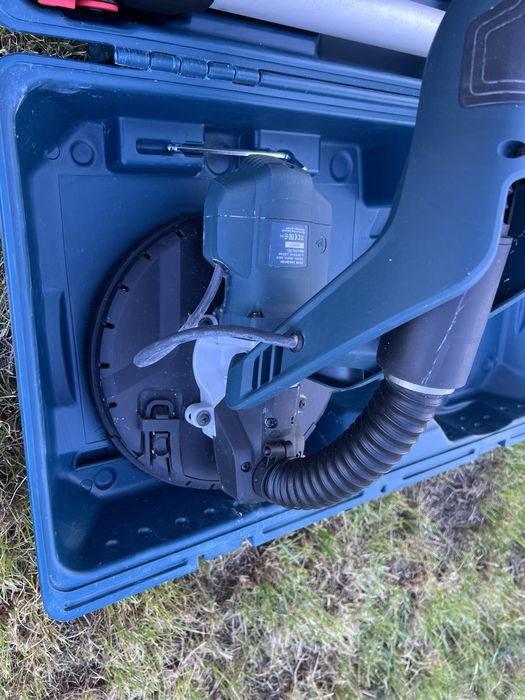 Шлайф машина/ Жираф GTR 550 Professional + Прахосмукачка GAS 12-25 PL Hepa Bosch за шлайфане на стени и тавани