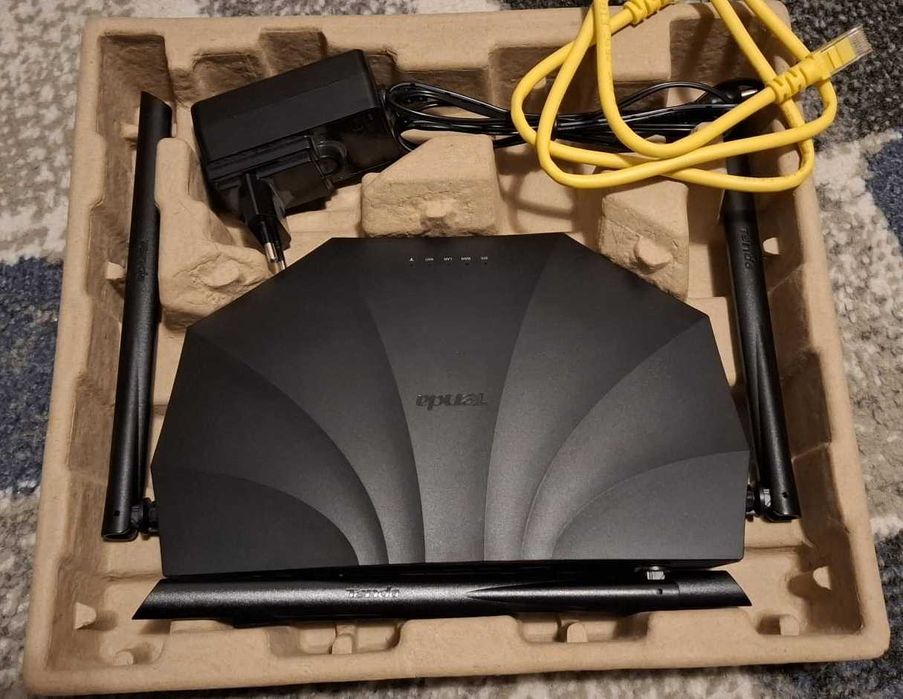 Router Tenda AC2100 AC19