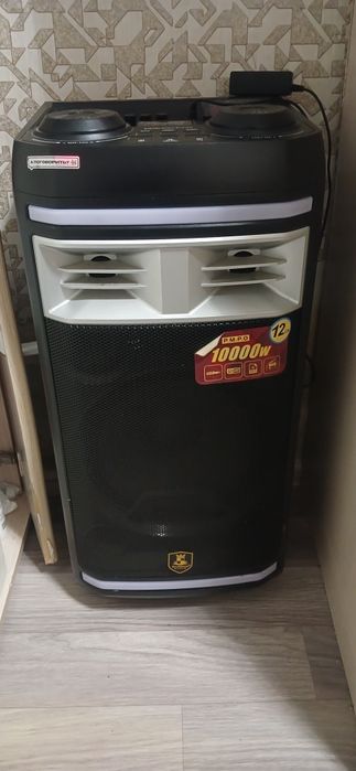 Продам музыкальную колонку.