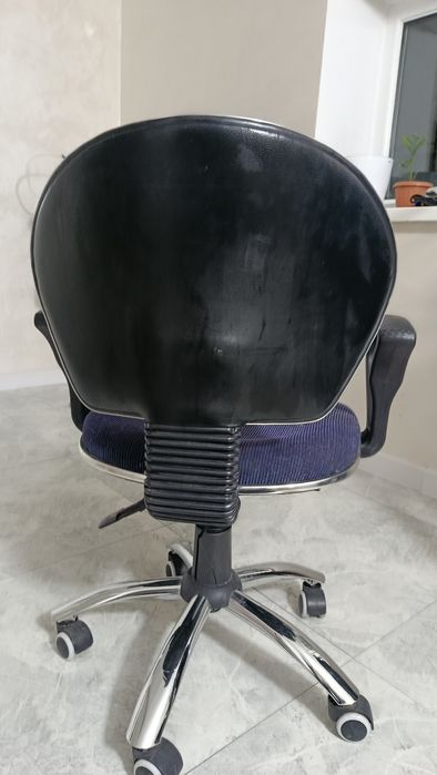 Кресло , синего цвета