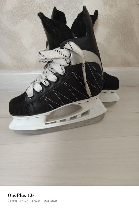 Продам коньки хоккейные