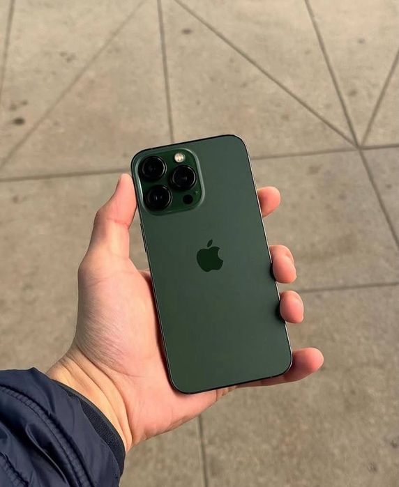 Iphone 13 pro green