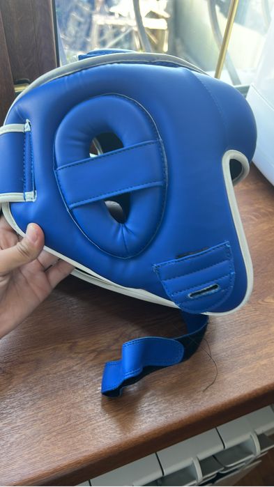 Шлем ориг адидас