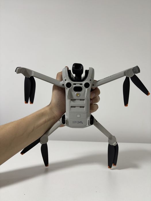 СРОЧНО продам дрон DJI mini 4 pro