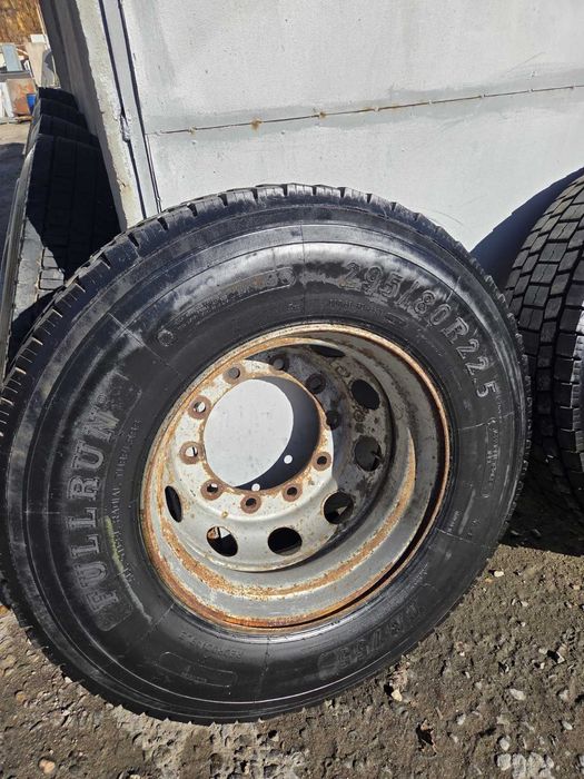 Гуми 295/80/22.5