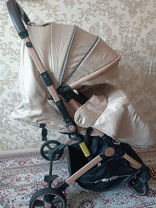 Продам коляску лето-осень