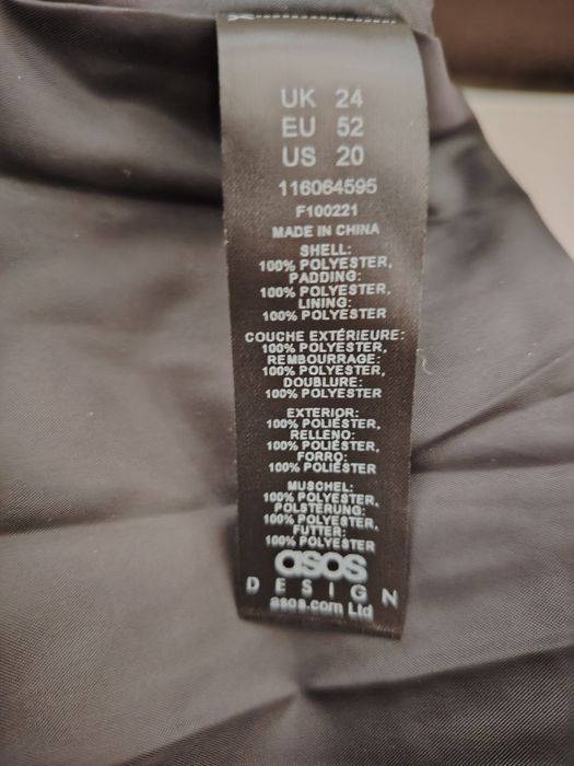 Vând Geaca lunga damă nouă!!