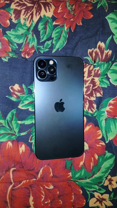 Iphone 12 korpus qo'yilga xs hamma narsasi radnoy