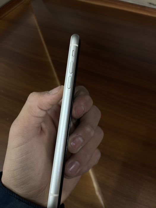 Iphone11 128gb beliy svet