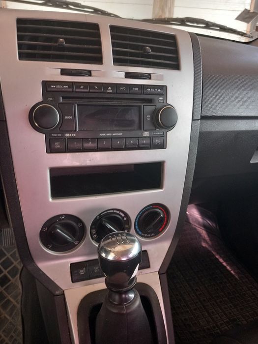 Vând Dodge Caliber