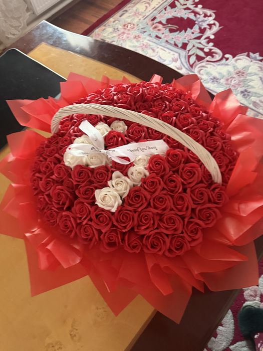 Продам корзину роз