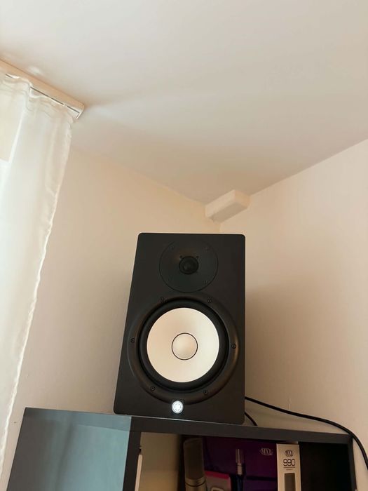 Monitoare de studio Yamaha HS - 8 incluzând suporti de perete