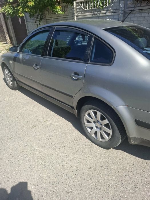 VOLKSWAGEN Passat 2003