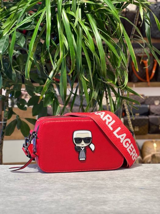 Geanta Karl Lagerfeld Noua !!! Dimensiuni 20/12 !!!