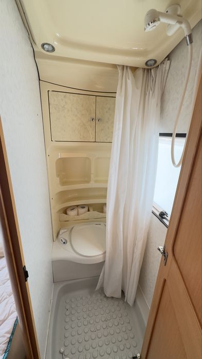 Vand Rulota HOBBY PRESTIGE 560 4/5 locuri