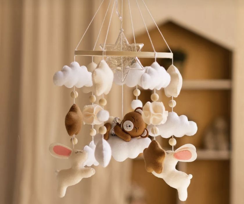 Продам маятник для кроватки