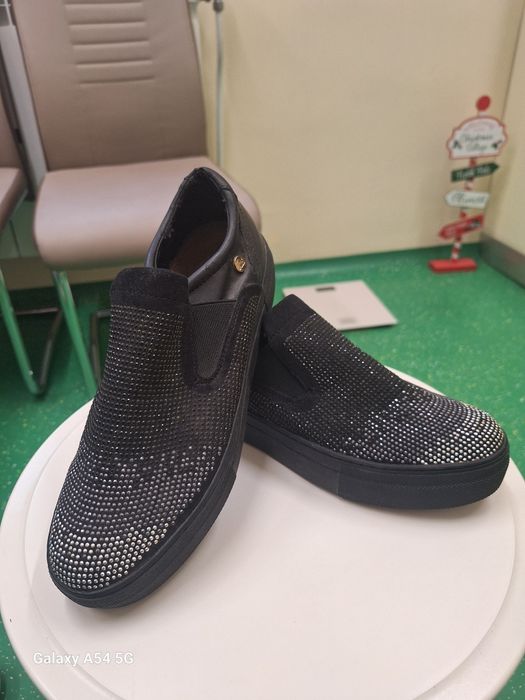 Чисто нови обувки 37 номер