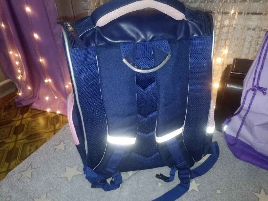 Продам рюкзак для девочки