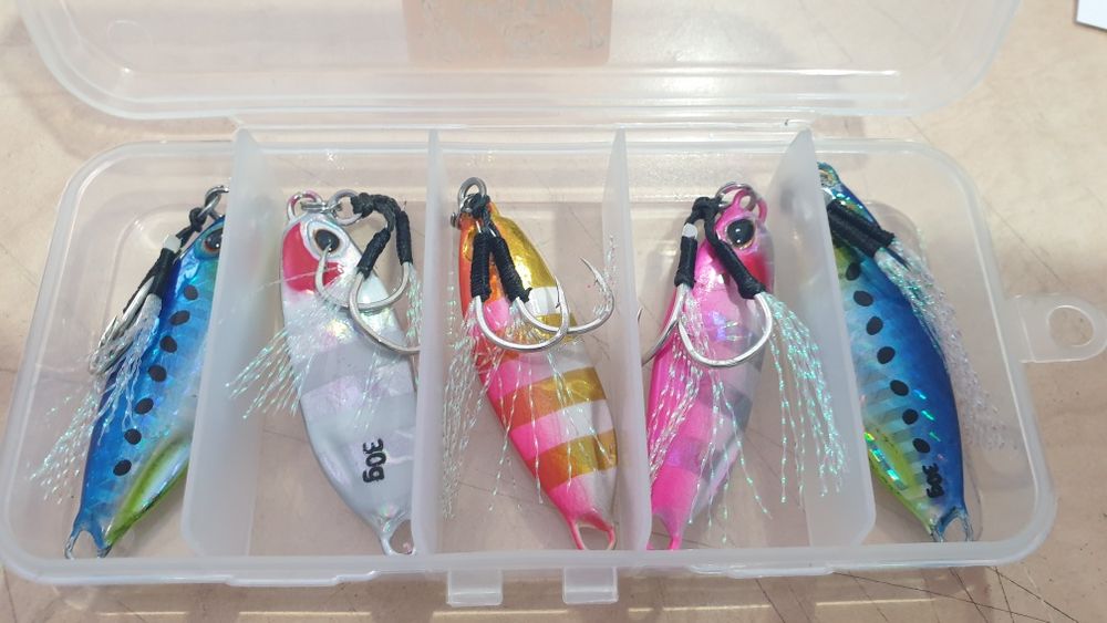 Джиг,пилкер риболов спининг 5бр.в кутия