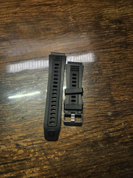 Матов черен мъжки часовник + ПОДАРЪК допълнителна каишка
Описание:
Мно