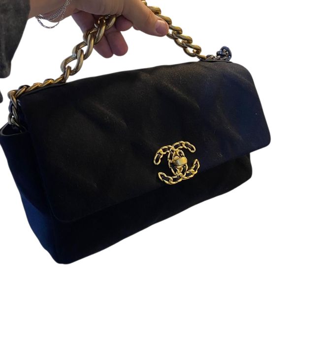 Chanel Veneta Bottega  Valentino Balenciaga D&G