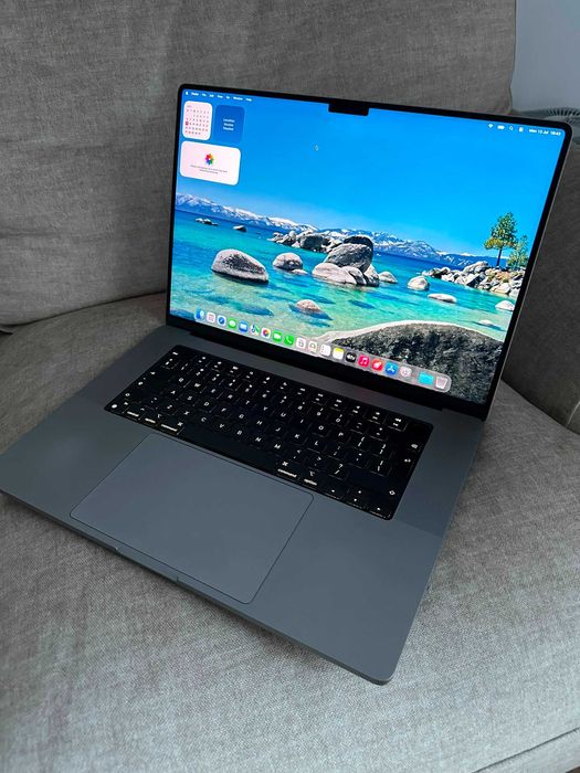 MacBook Pro 16" 2021 M1 Max 64 GB RAM, 1Tb SSD