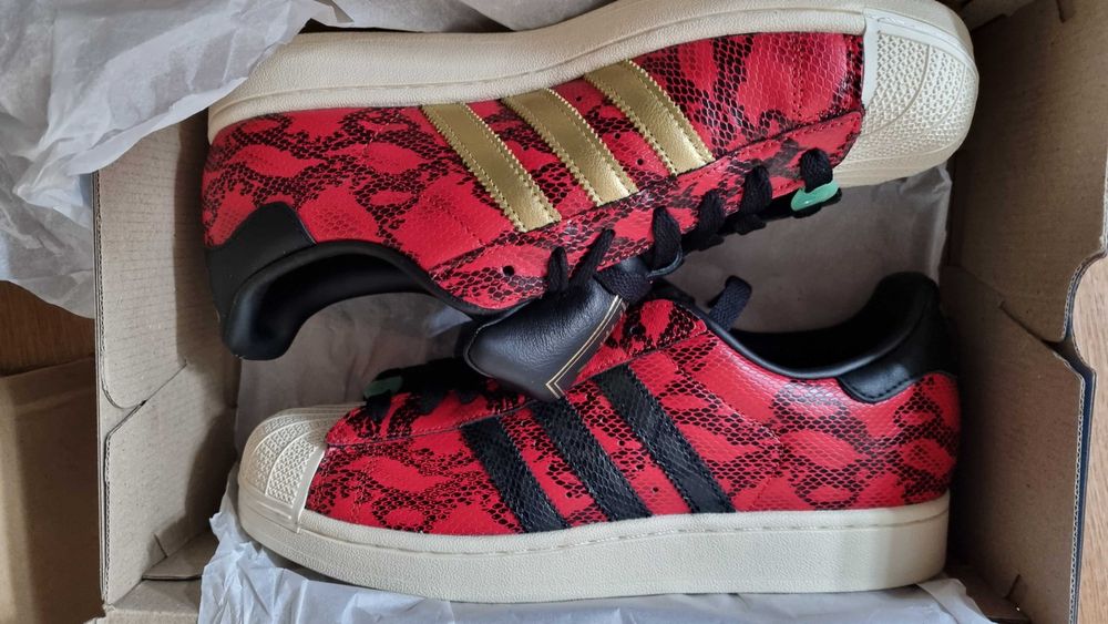 Adidas Superstar 2 'Year of the Snake' - Marime 43.5