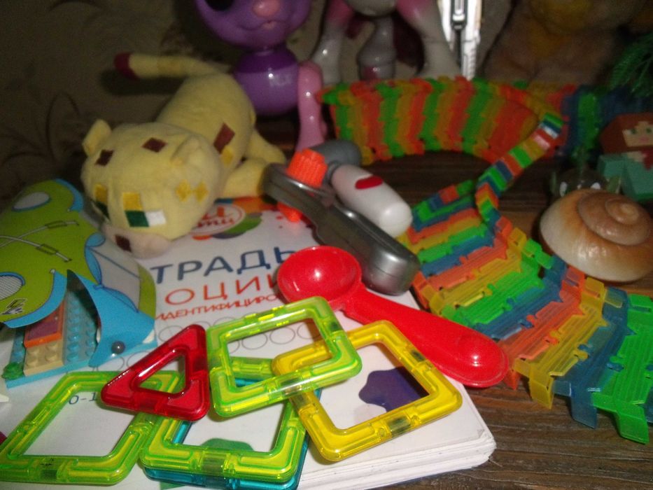 Детские  игрушки