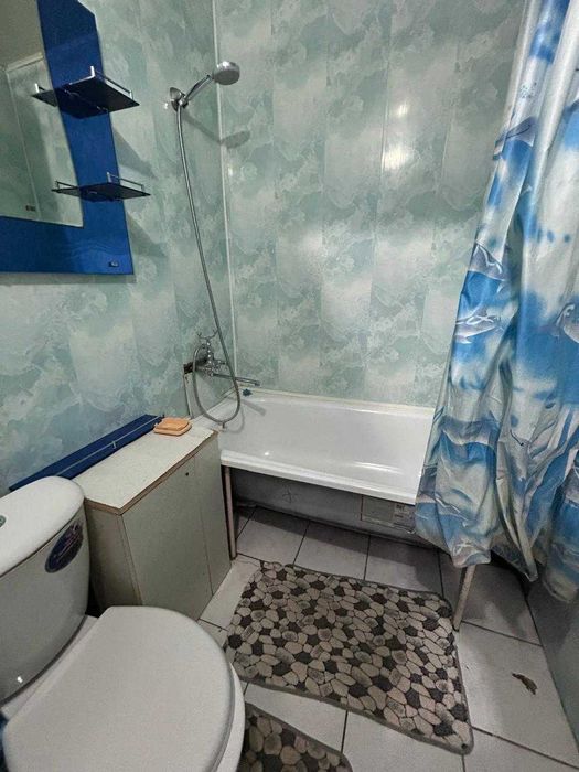 Продам 1,5 в районе магазина Колос