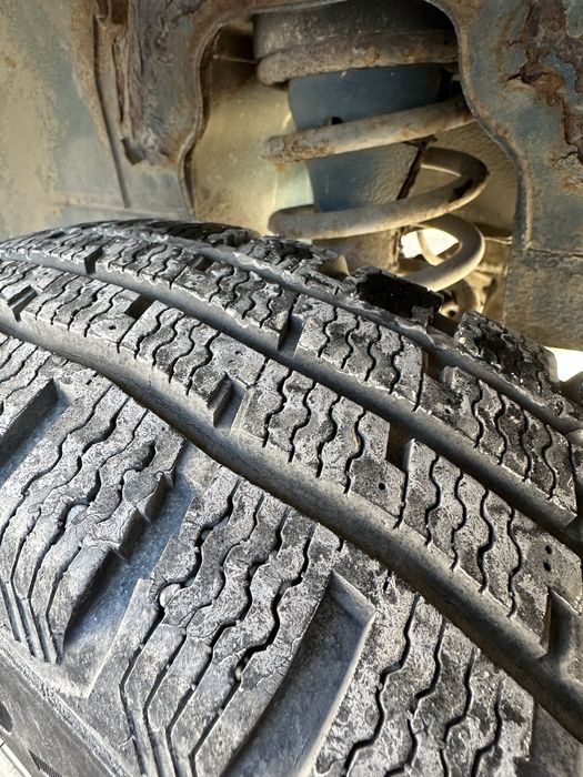 Четери броя гуми с джанти за Лада Нива