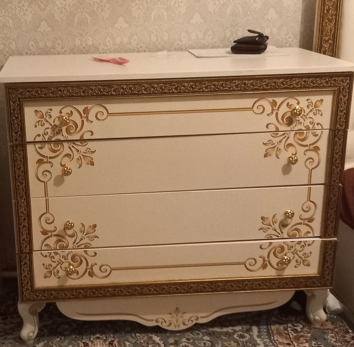 Спальный гарнитур